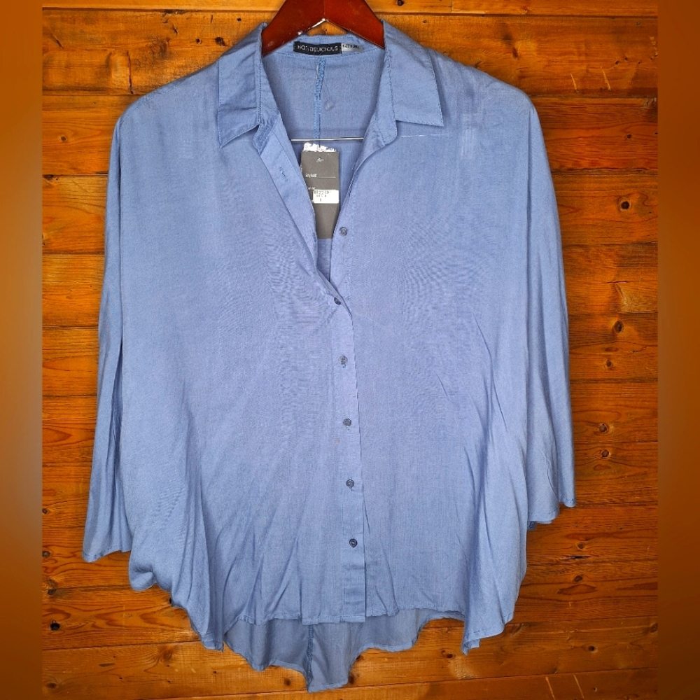 ❤️ NWT HOT DELICIOUS Blue Women's Top Flowy Size L